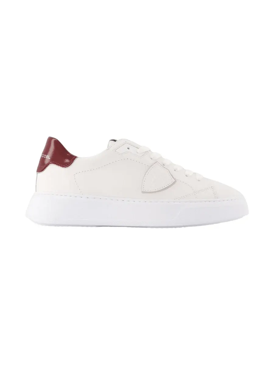 Temple Low Sneaker